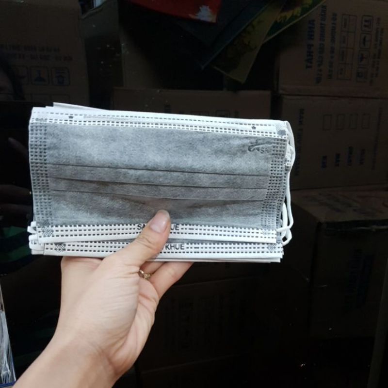 Hộp 50 chiếc khẩu trang y tế 4 lớp