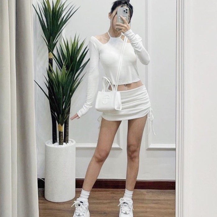 Áo Croptop Tay Dài Cổ Yếm Bẹt Vai khoe xương quai xanh siêu hot hit - AK0082 | bear.story