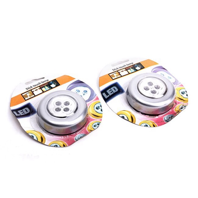 Xả đèn led dán tường 4 bóng sáng 1000h