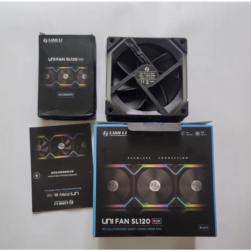 Quạt tản nhiệt LIAN LI UNI FAN SL120