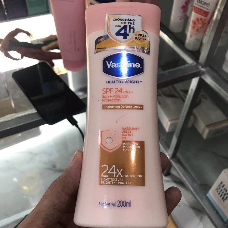 Sữa Dưỡng Thể 350Ml Vaseline Dưỡng Ẩm Sáng Da Chống Nắng Spf24Pa++