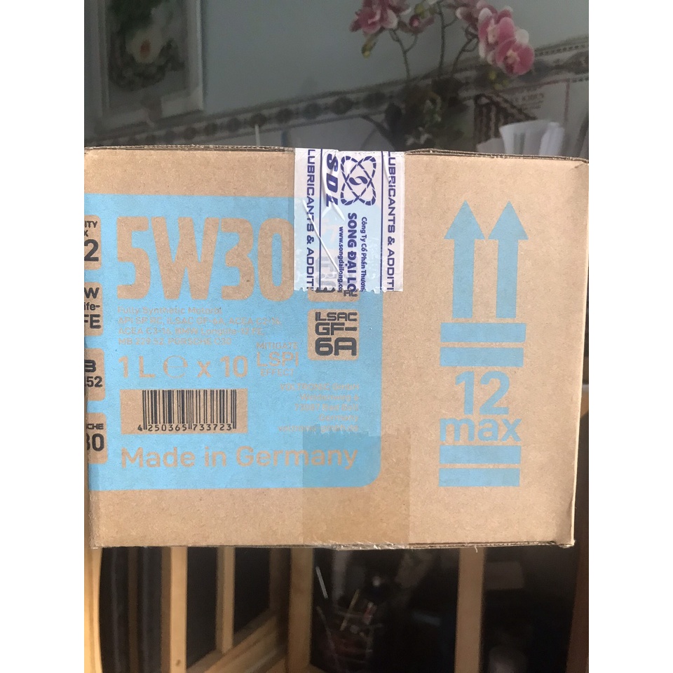 Nhớt động cơ VOLTRONIC 5W-30 GT dùng cho ô tô máy xăng hoặc dầu Diesel hoặc xe tay ga chạy xăng)