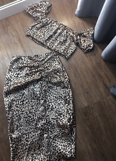 Set tay phồng váy sẻ tà