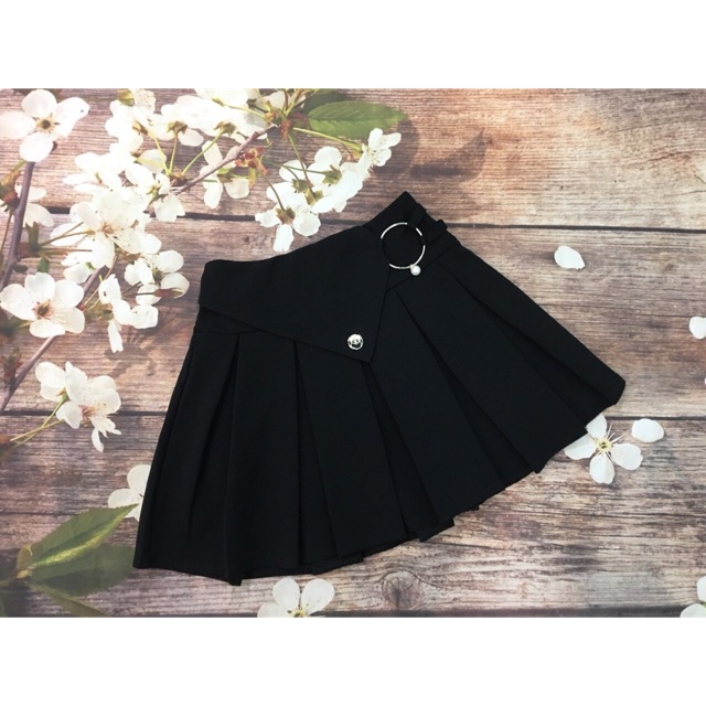 Chân váy xếp ly