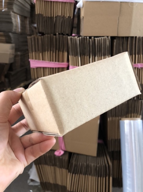 12x10x5 hộp carton đóng hàng giá rẻ(giá 950 đồng)