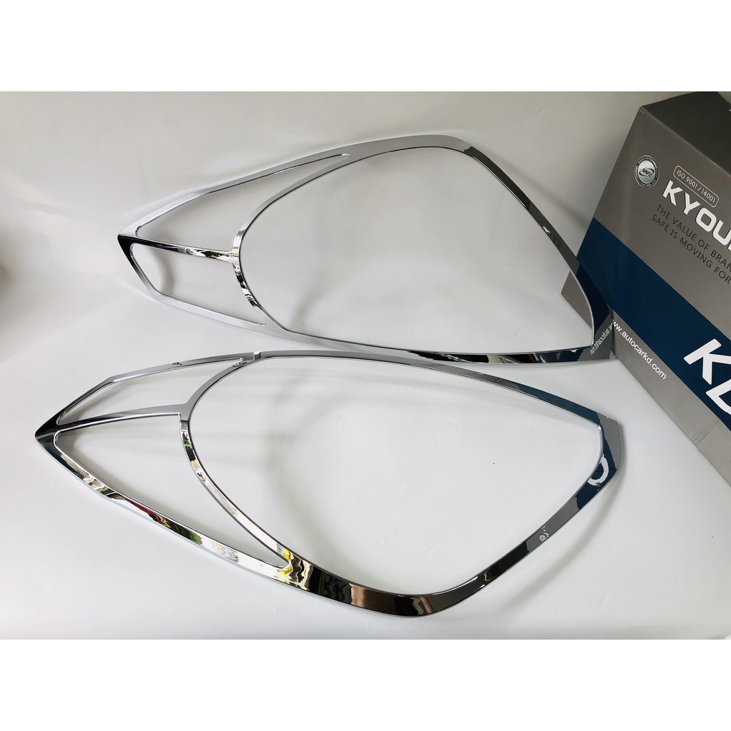 Ốp viền đèn pha mạ crom trang trí xe Hyundai Starex Grand 2008-2017 nhập khẩu Hàn Quốc