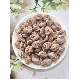 1 Lạng xí muội mơ sữa chua mặn ngọt khách ăn thử