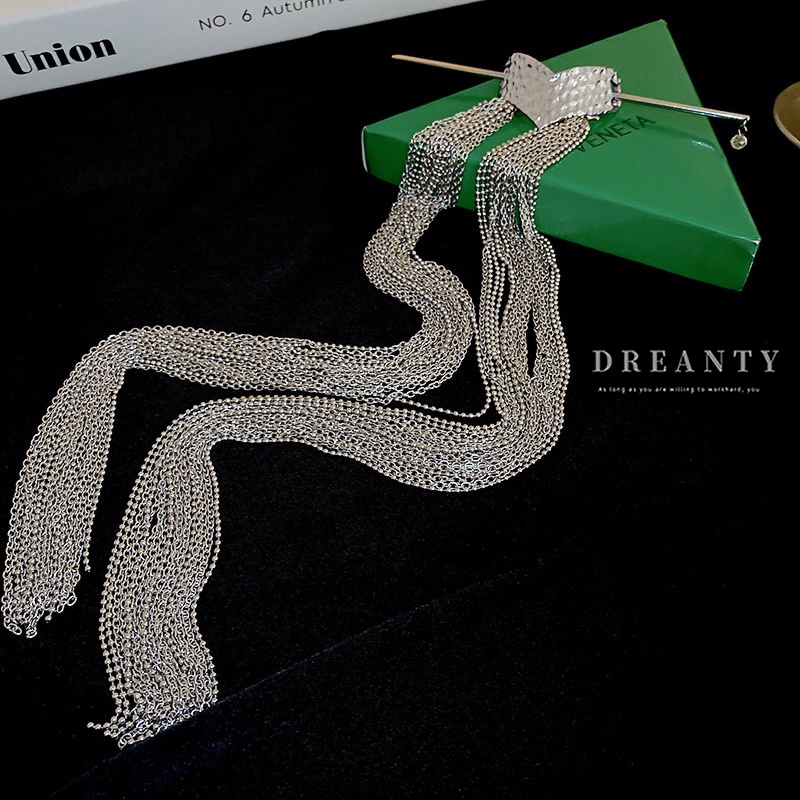 Kẹp Tóc Kim Loại Dài Xếp Ly In Chữ Trái Tim Phối Tua Rua Thời Trang Hiện Đại