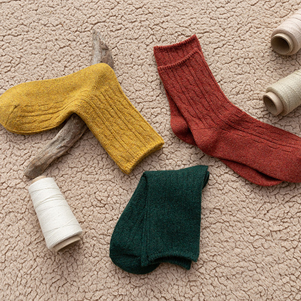 Tất Cotton Màu Trơn Thoáng Khí Thời Trang Thu Đông Cho Nữ