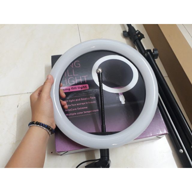 Đèn Livestream 26cm tặng kèm chân đèn cao 2m và kẹp điện thoại . Hỗ trợ livestream bán hàng, makeup, chụp ảnh