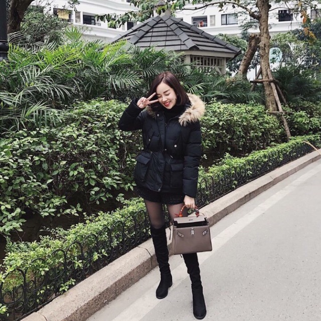 Áo phao lông vũ thắt eo mũ lông