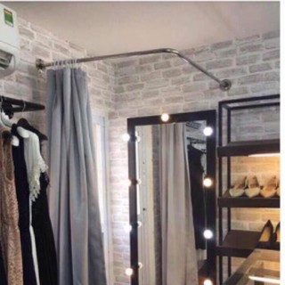 Khung thay đồ vuông góc tường- rèm khung thử đồ