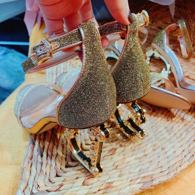 Cao gót siêu phẩm