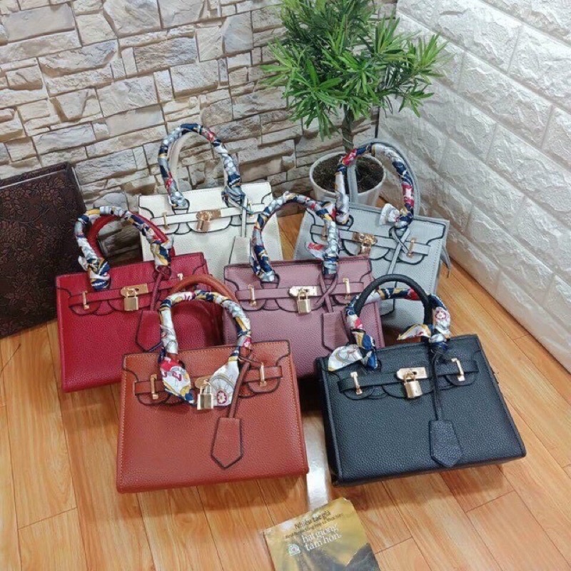 Túi Hai quai kèm khăn và ổ khoá