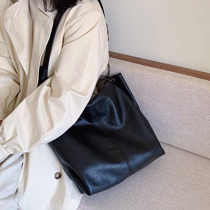 Túi tote da mềm đeo vai đựng A4 thoải mái P053