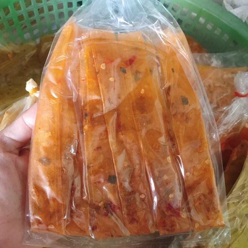 Bánh tráng dẻo ớt cuốn hành phi 100g/gói (ăn chay được)