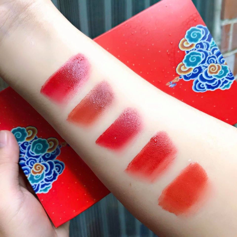 Set 5 thỏi son kem Hoàng Cung WODWOD Dan Lip Jade Face Water Mist Lip Glaze - nội địa Trung