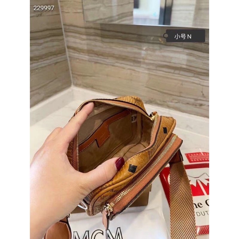 Túi đeo chéo Mini MCM cao cấp có sẵn