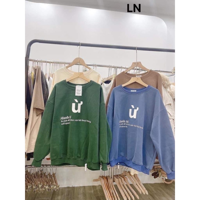 Áo nỉ sweater in chữ Ừ