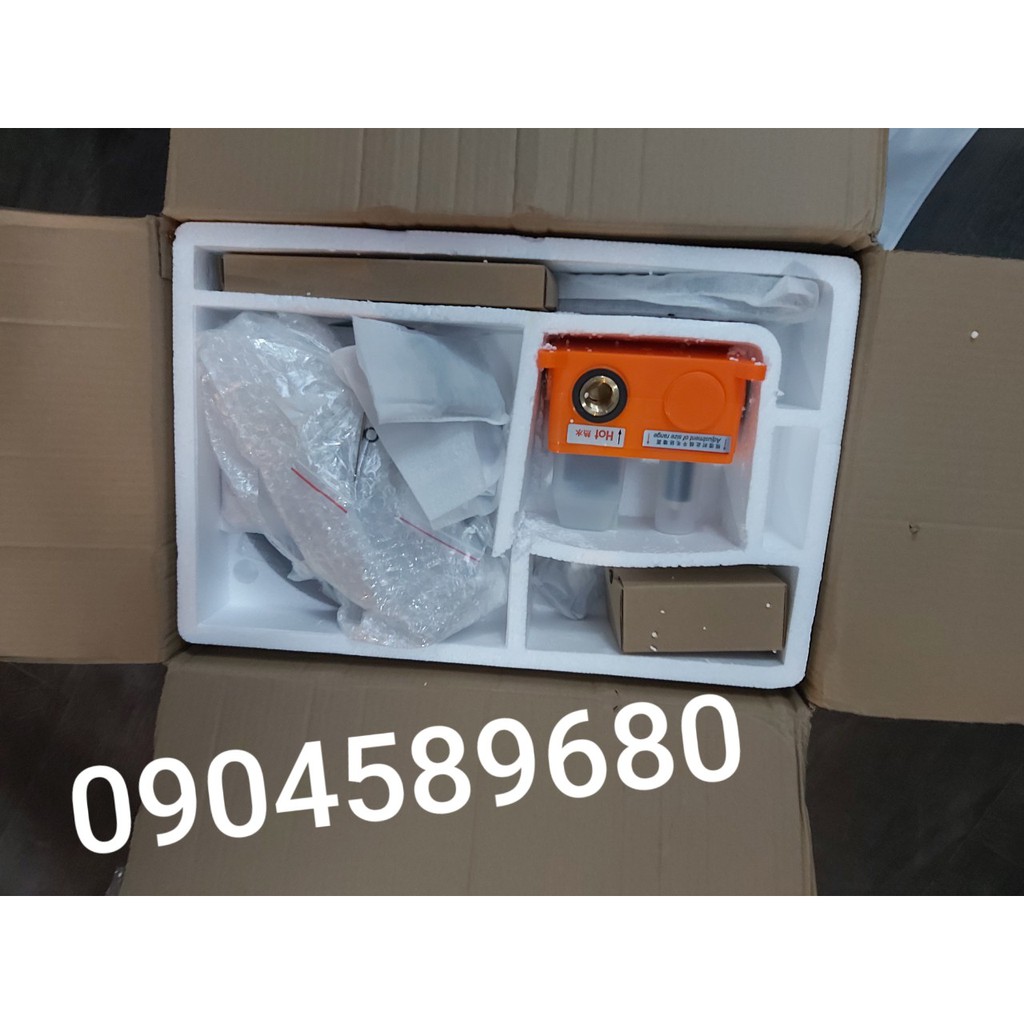 Sen tắm âm trần màu đen có thanh trượt sen HD332B