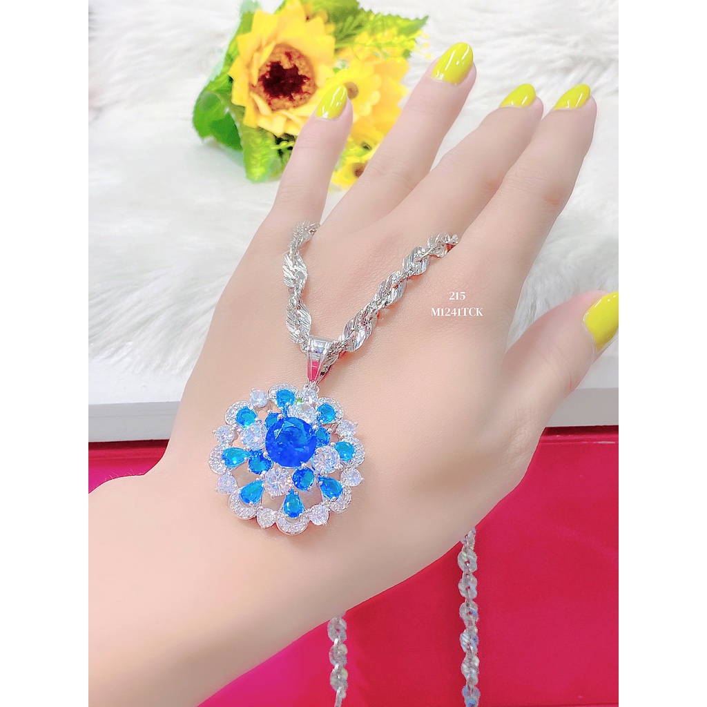 UHA - Mặt dây chuyền nữ mạ 18K kiểu dáng sang trọng M1241