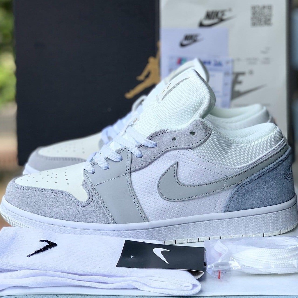 Giày Sneaker AF1 Trắng, Air Force 1 All White Present Original Sneaker Bản Trung Nguyên Bản Cho Nam Nữ [FULL BILL BOX]