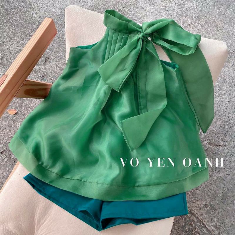 Set áo cổ yếm thắt nơ kèm quần tafta màu xanh
