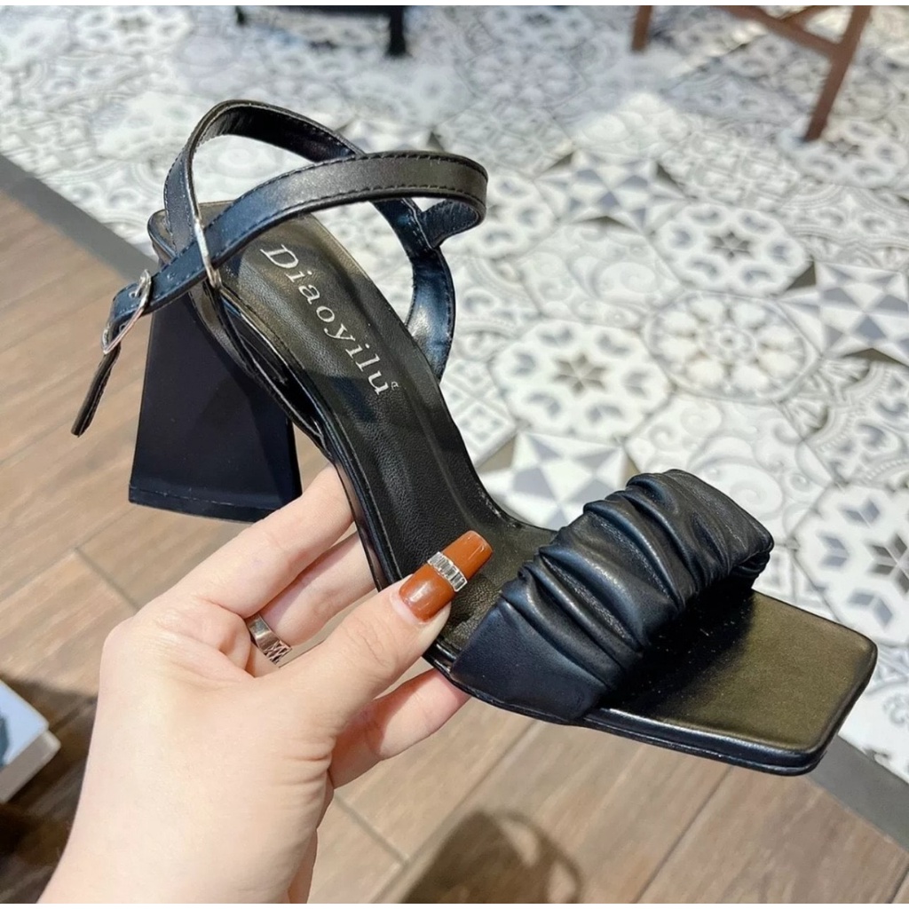 Hàng sẵn: Giày cao gót quai nhún bèo gót tam giác 5 phân, Sandal cao gót 5 cm quai nhún
