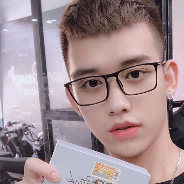 Kem che khuyết điểm