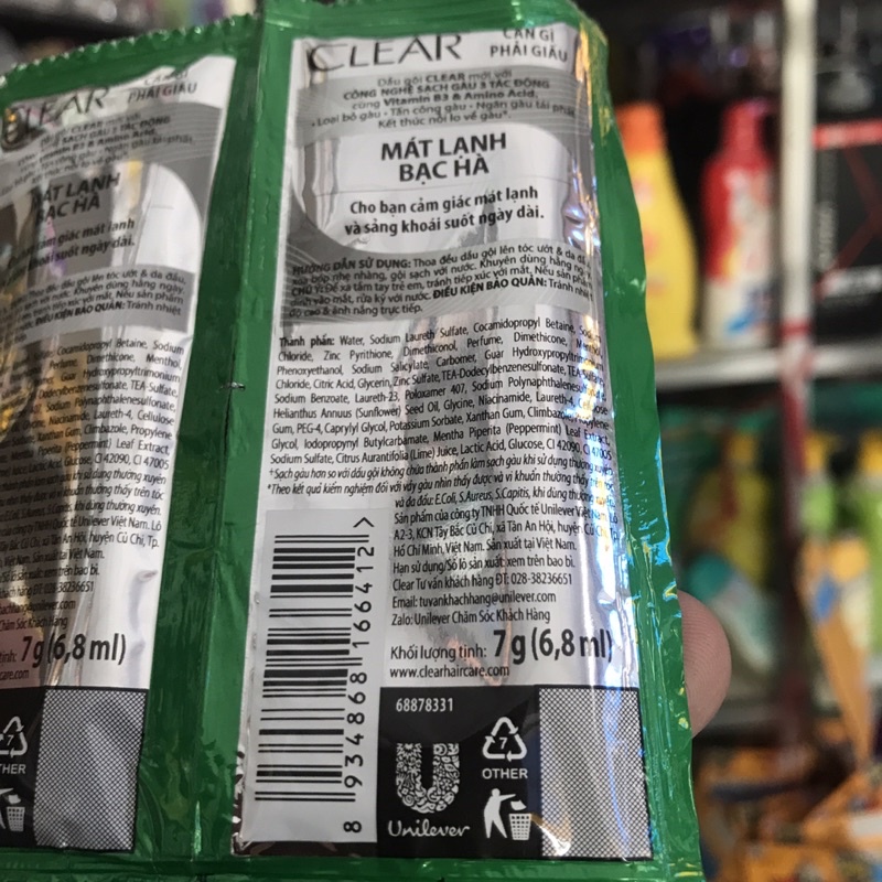 Dầu gội sạch gàu Clear mát lạnh bạc hà 7g x 10 gói