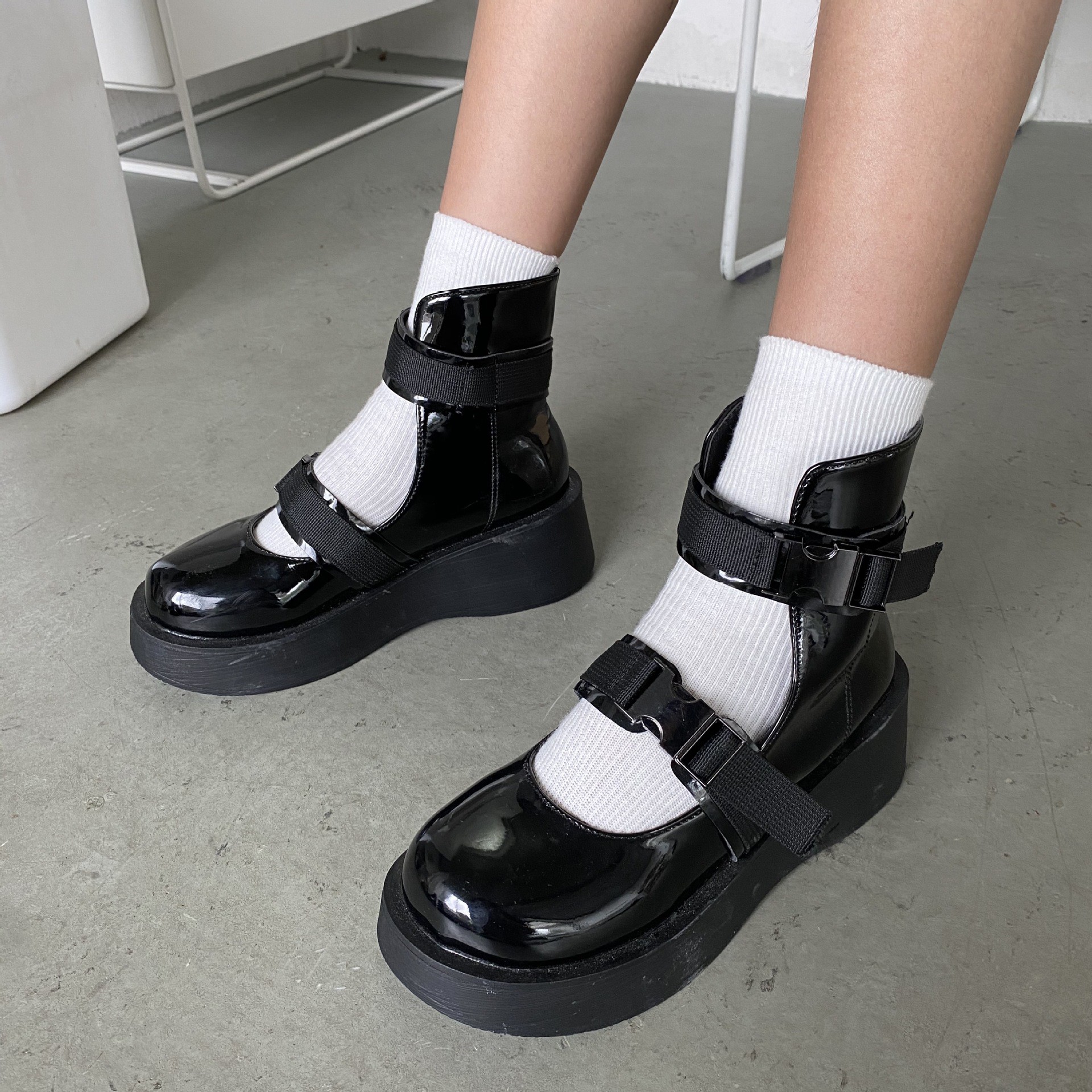 [ Mã 66CBSALE giảm 30K đơn 200K] Giày bít mũi màu đen sang trọng thiết kế hợp thời trang cho nữ | BigBuy360 - bigbuy360.vn