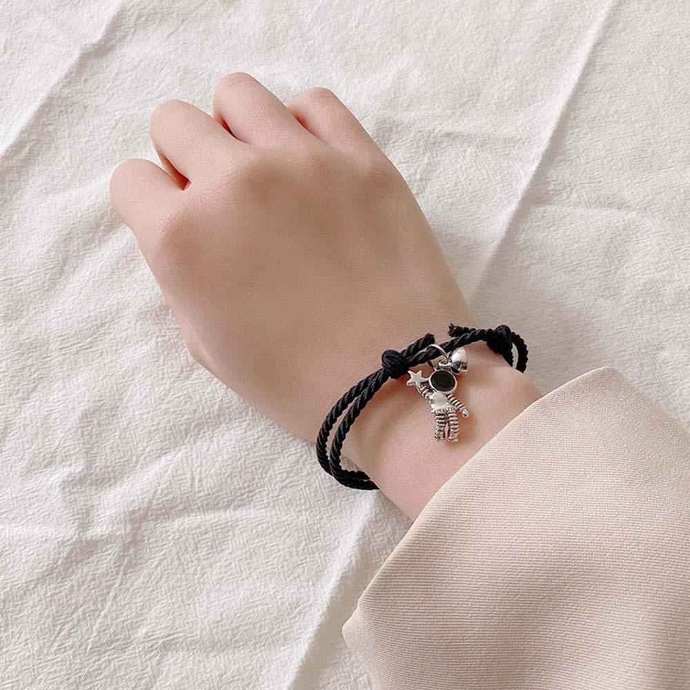 Vòng Tay Mặt Hình Phi Hành Gia Đơn Giản Phong Cách Hàn Quốc