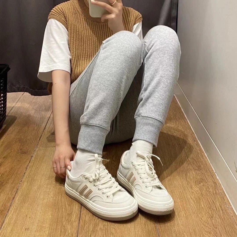 Giày sneaker