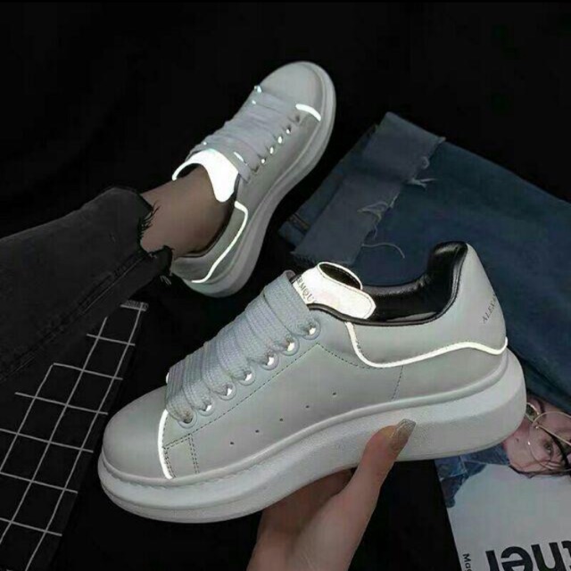 Giày MCQueen phản quang
