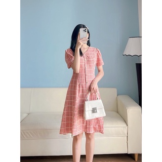 Váy kẻ cúc gỗ vintage