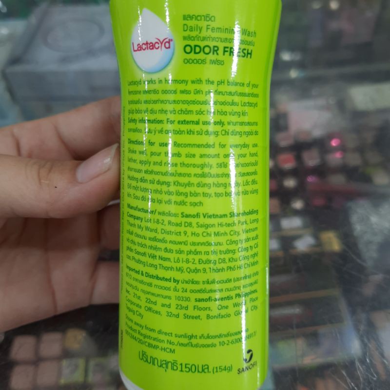 Dung dịch vệ sinh phụ nữ Lactacyd ngăn mùi 24 giờ 150ml