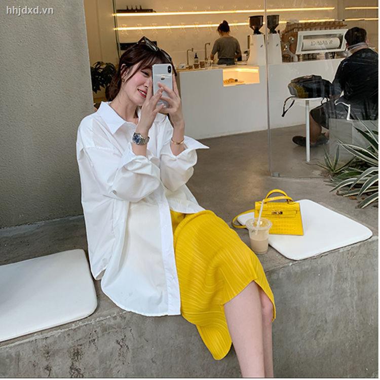 Chân váy lưng cao xẻ tà hợp thời trang cho nữ