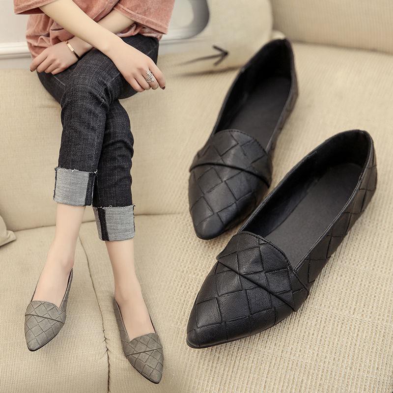 SWEETC Thời trang giày da kẻ sọc phong cách Hàn Quốc giày da mũi nhọn xu hướng giày bệt