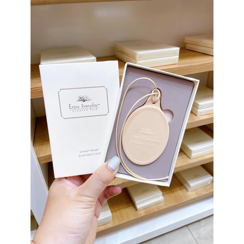 Nước hoa sáp thơm treo tủ quần áo, ô tô , khử mùi ẩm mốc ,thẻ sáp thơm Enjoy Everyday Scented Card chính hãng