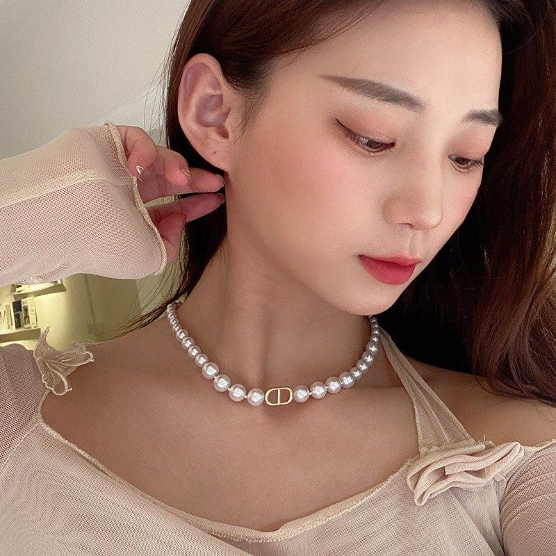 Vòng cổ choker xỏ ngọc trai giả và mặt chữ CD phong cách retro Pháp thanh lịch cho nữ