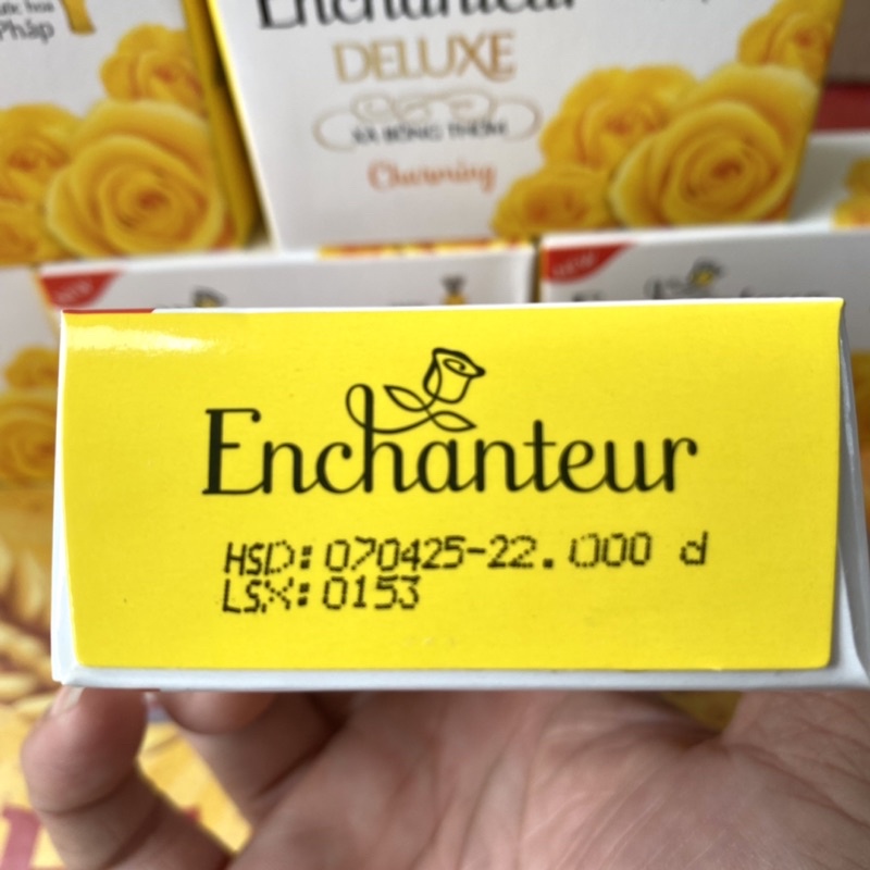 Xà bông thơm Enchanteur Deluxe Charming 90g