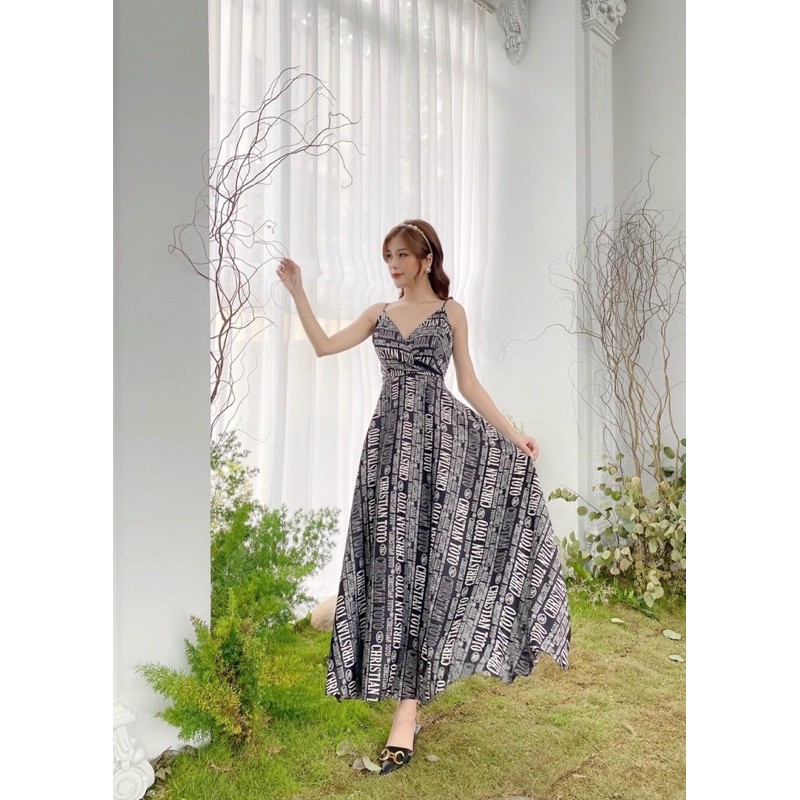 Váy lụa hai dây chữ