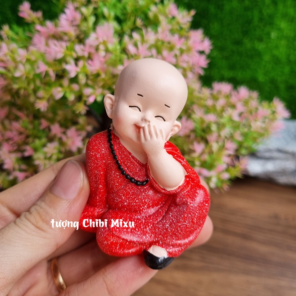 Tượng Tam Không chú tiểu áo đỏ