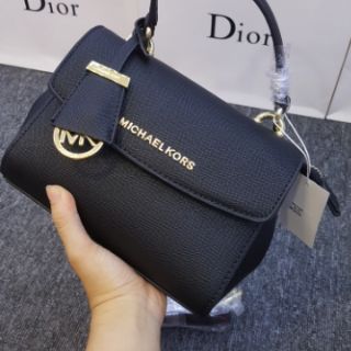 Túi chữ M size 20 chất da xước