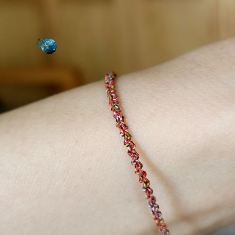 Vòng tay tết dây chỉ ngũ sắc may mắn siêu mảnh