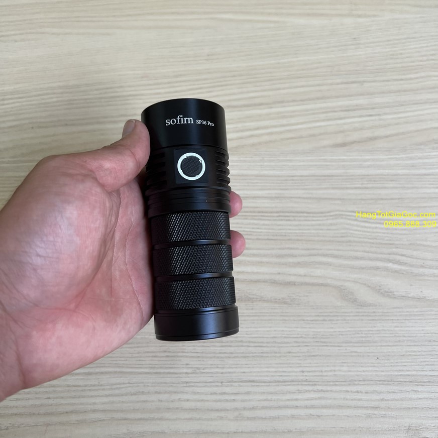 Đèn pin siêu sáng Sofirn Q8 Pro dùng 4 pin 12000 mAh siêu khỏe, 4 bóng led XPL50 độ sáng 11000LM