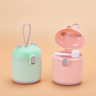 Hộp đựng sữa bột cho bé đi du lịch
