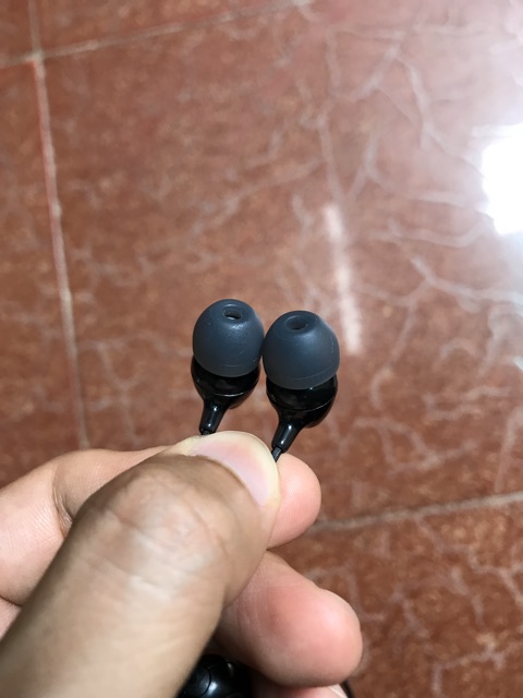 Tai nghe bluetooth Sony WI-C300