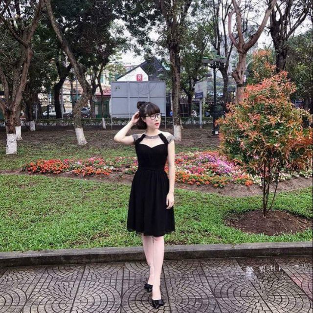 Đầm đính đá