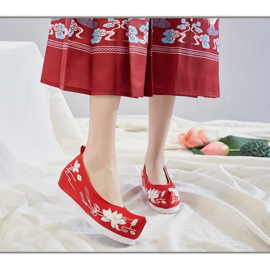 Giày cổ trang thêu hoa sen cao cấp 5cm - Giày thêu hoa cổ trang